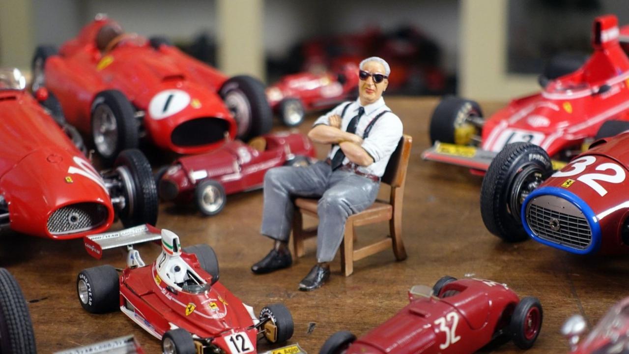 Enzo Ferrari - červená a čierna