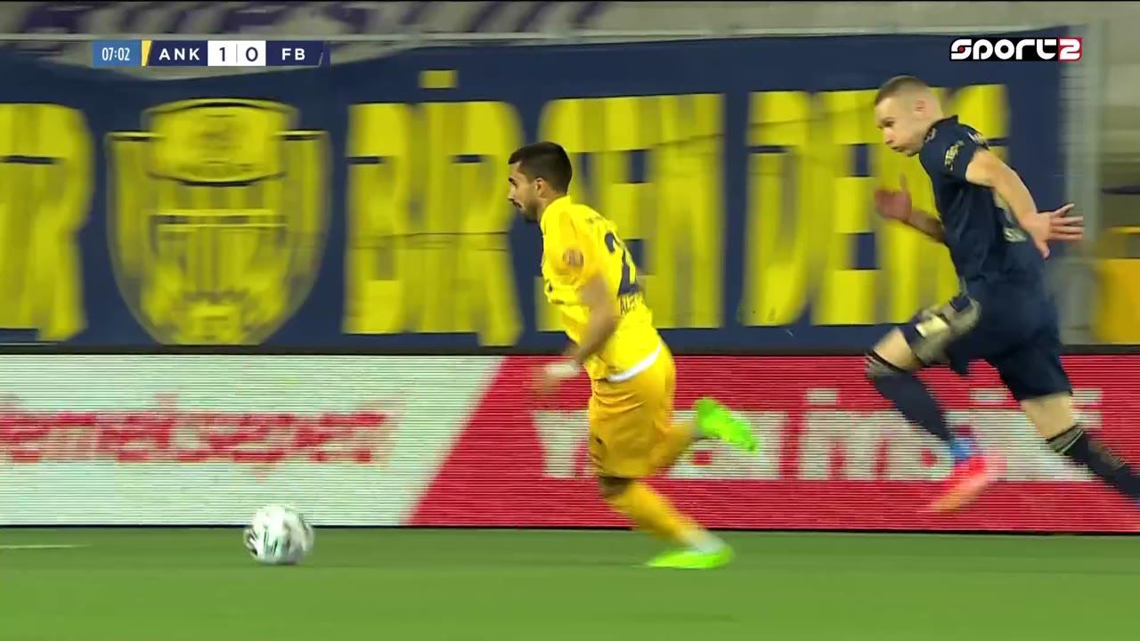 Fotbal: Boloňa - Cagliari