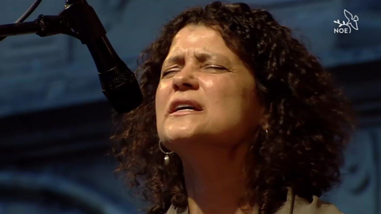 Iva Bittová & Clarinet Factory & Hamid Drake
