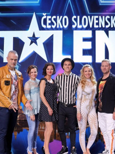 ČESKO SLOVENSKO MÁ SILVESTRA