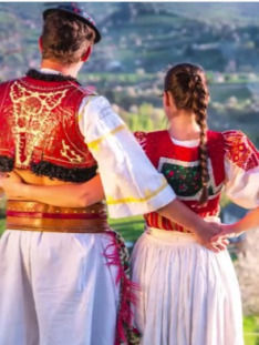 Slovenský deň kroja - regionálne zvyklosti