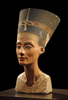 Nefertiti: Osamělá královna